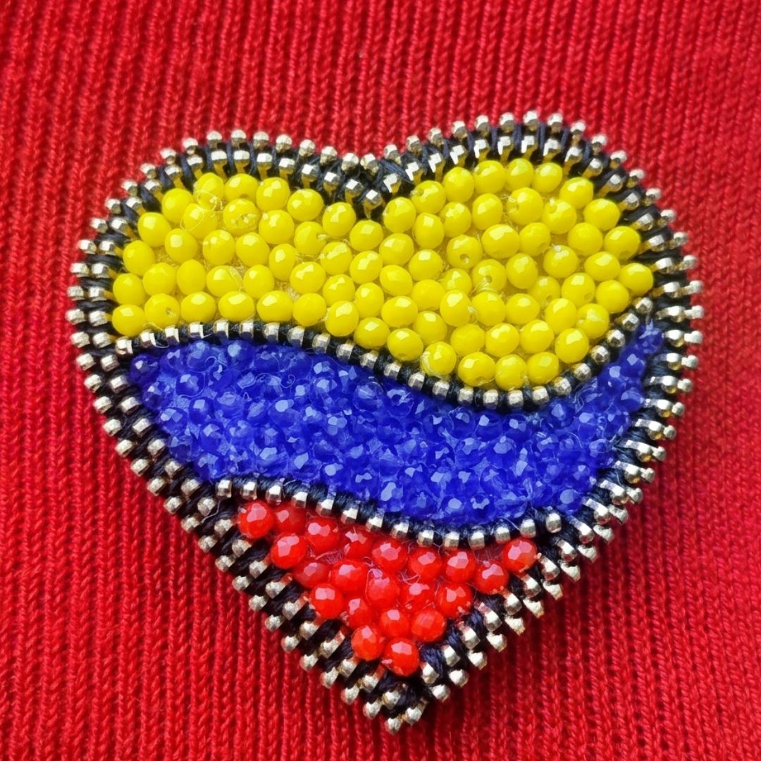 Esencia Tricolor: Corazón de Cristal - Bisutería artesanal